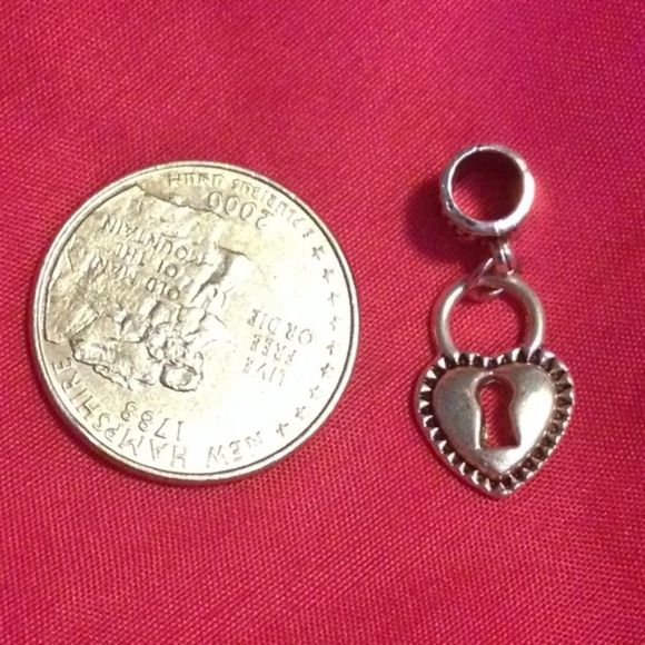 🦄5 for $35🦄 Heart Lock Charm - Picture 2 of 3